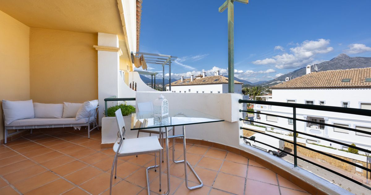 Mittelgeschoss-Apartment in Nueva Andalucía, Nueva Andalucía, 11/12