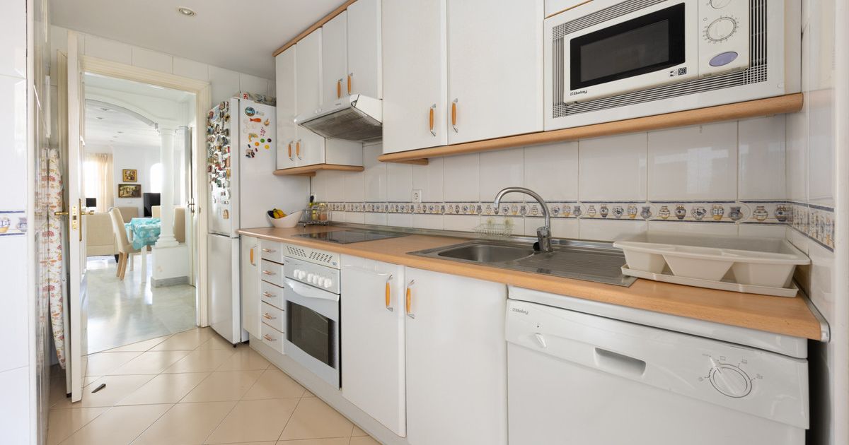 Mittelgeschoss-Apartment in Nueva Andalucía, Nueva Andalucía, 12/12