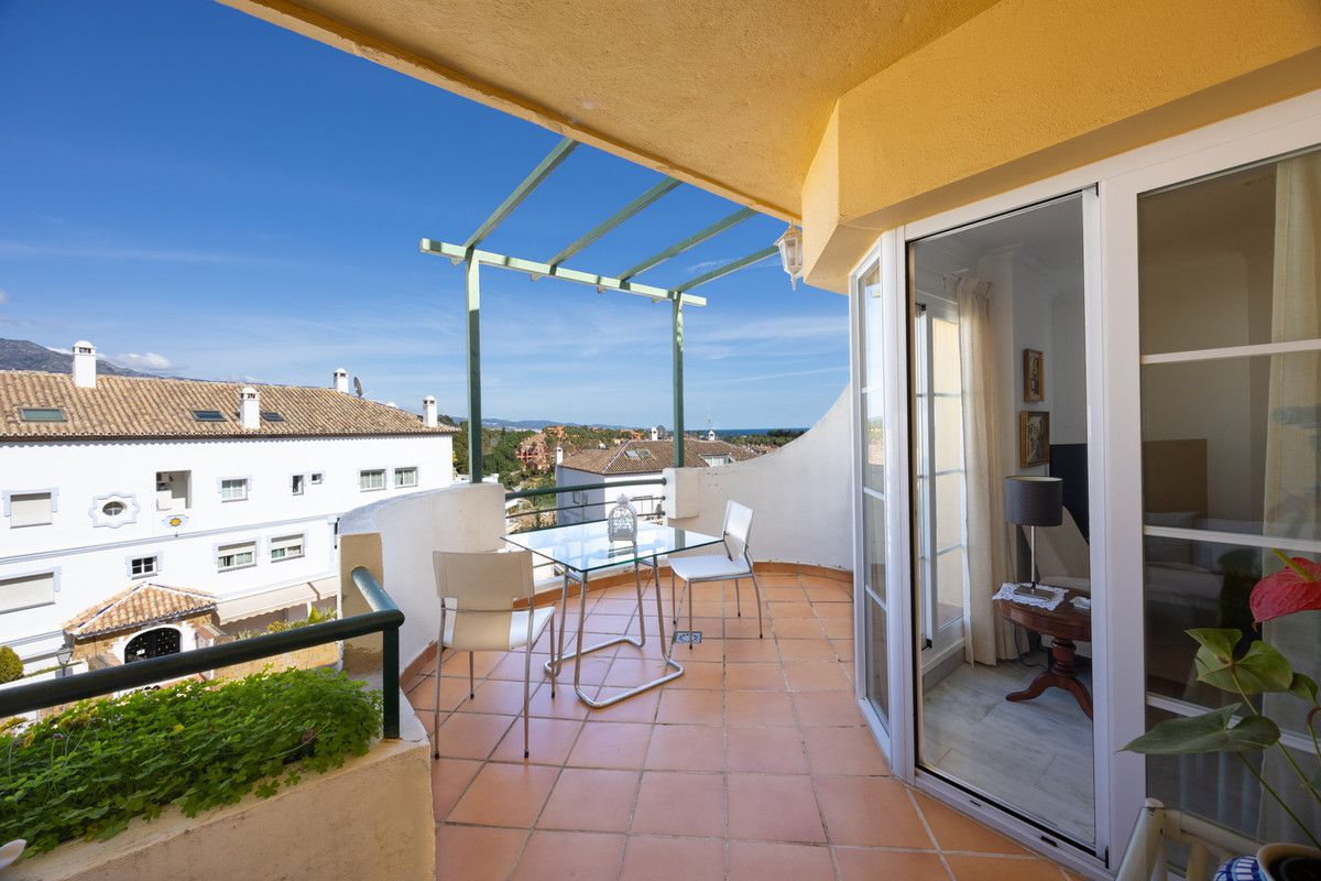 Mittelgeschoss-Apartment in Nueva Andalucía, Nueva Andalucía, 3/12