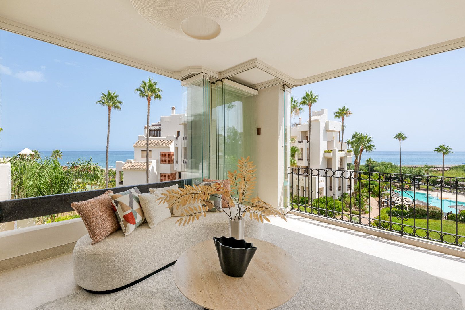 Апартаменты в Estepona, Bahía del Velerín, Estepona, 3/12