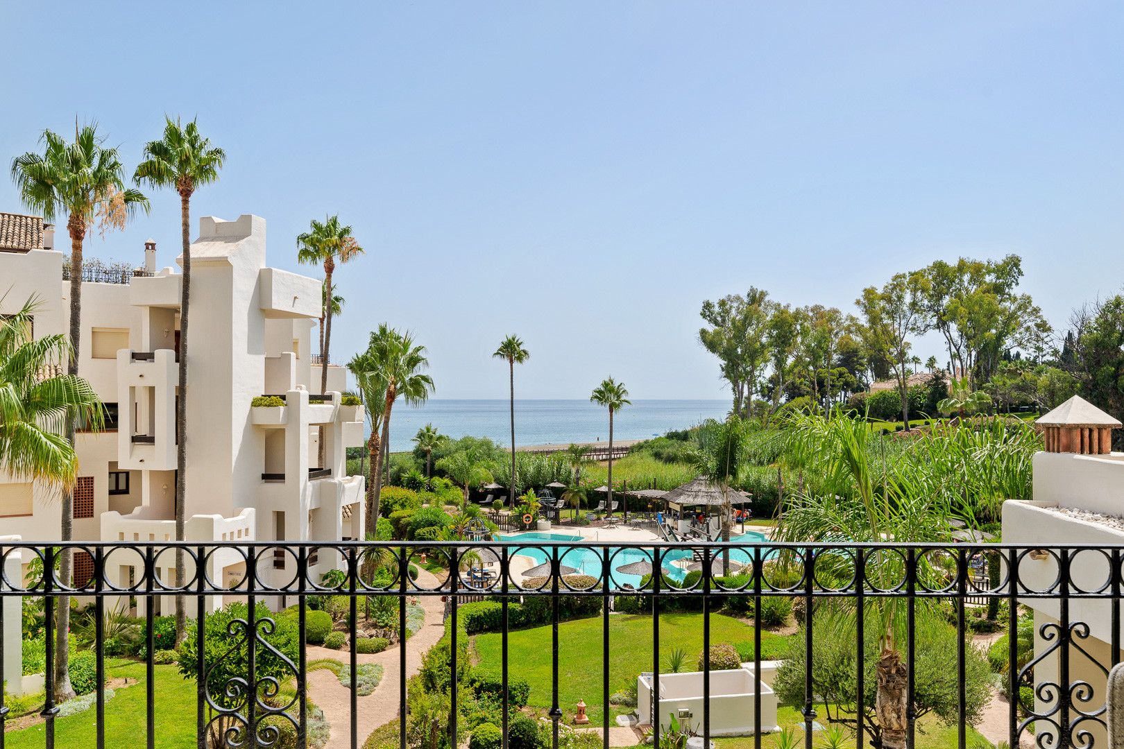 Апартаменты в Estepona, Bahía del Velerín, Estepona, 6/12