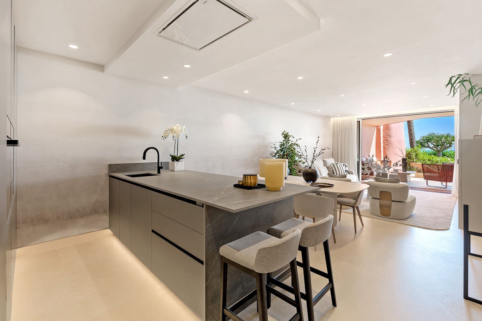 Appartement en Rez-de-Chaussée à Estepona, Menara Beach, Estepona, 7/12