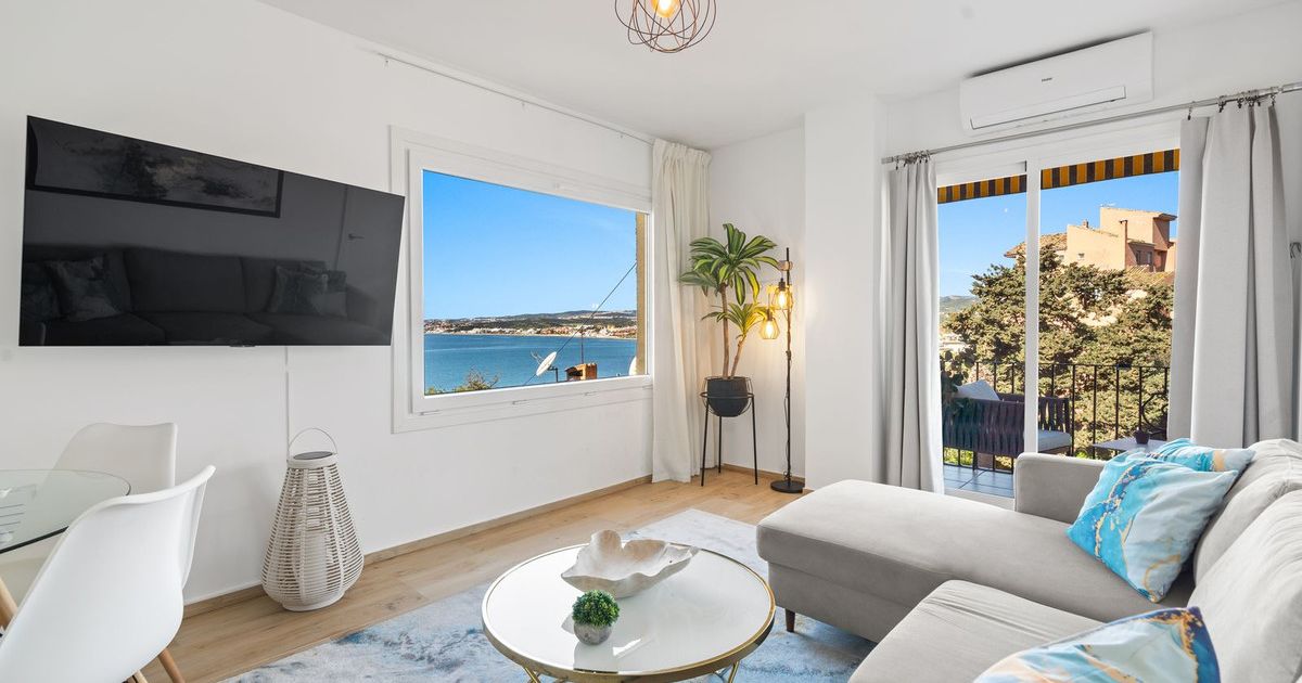 Middle Floor Apartment in Estepona, Estepona, 3/12