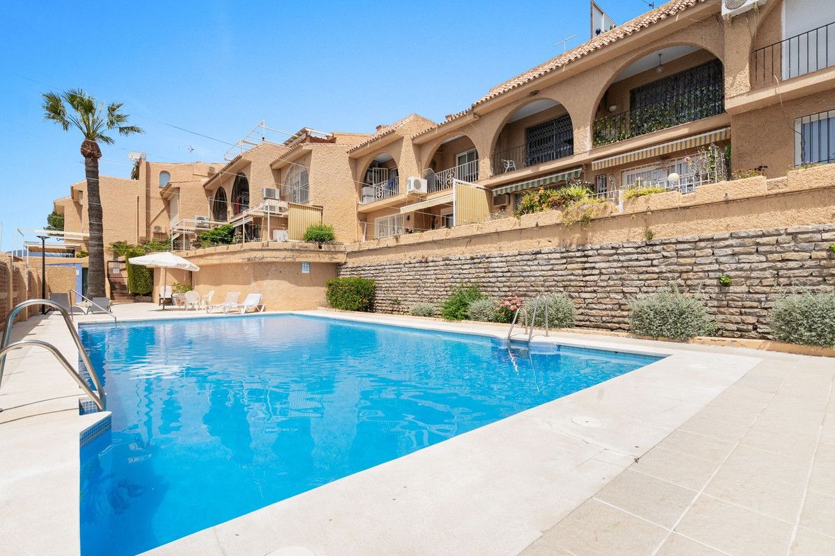 Middle Floor Apartment in Estepona, Estepona, 7/12