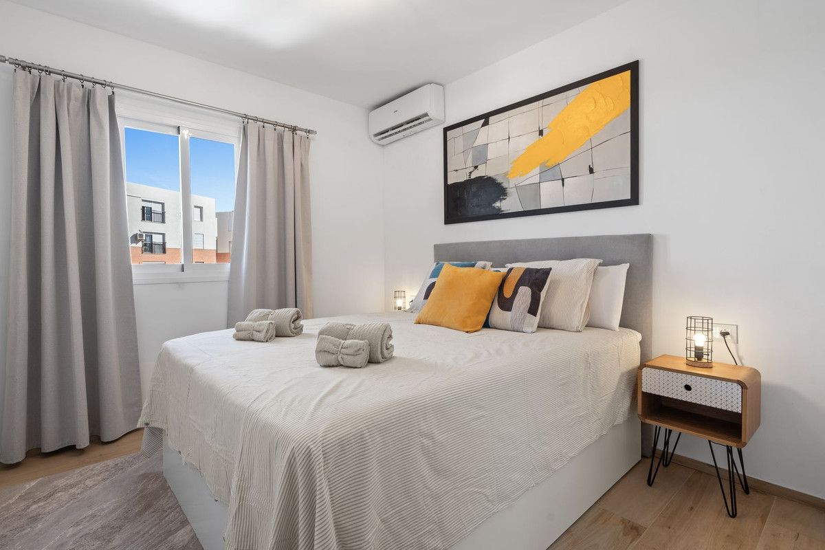 Middle Floor Apartment in Estepona, Estepona, 8/12