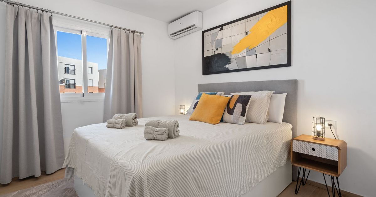 Middle Floor Apartment in Estepona, Estepona, 8/12