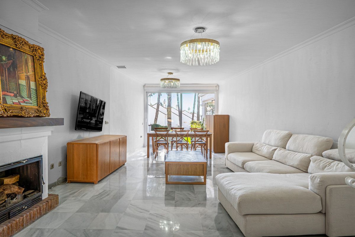 Villa Individuelle sur le Golden Mile, The Golden Mile, 2/12