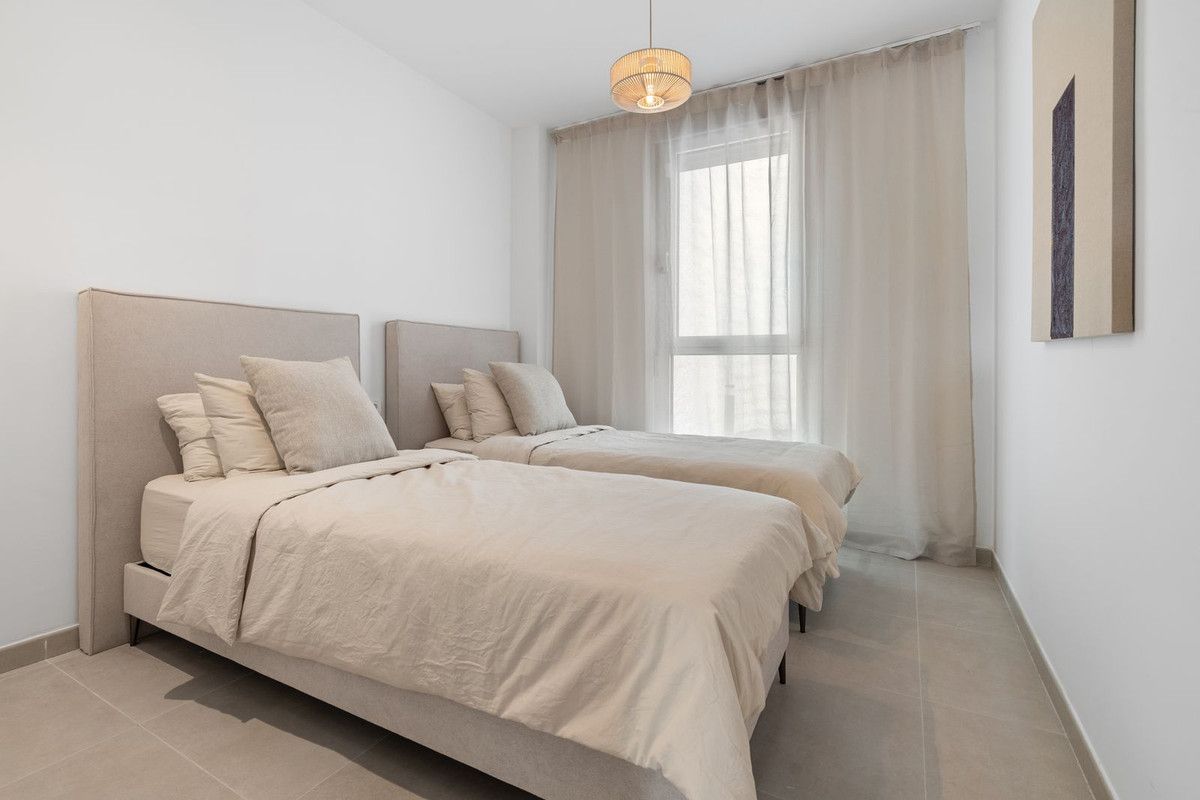 Gelijkvloers appartement in Estepona, Estepona, 12/12