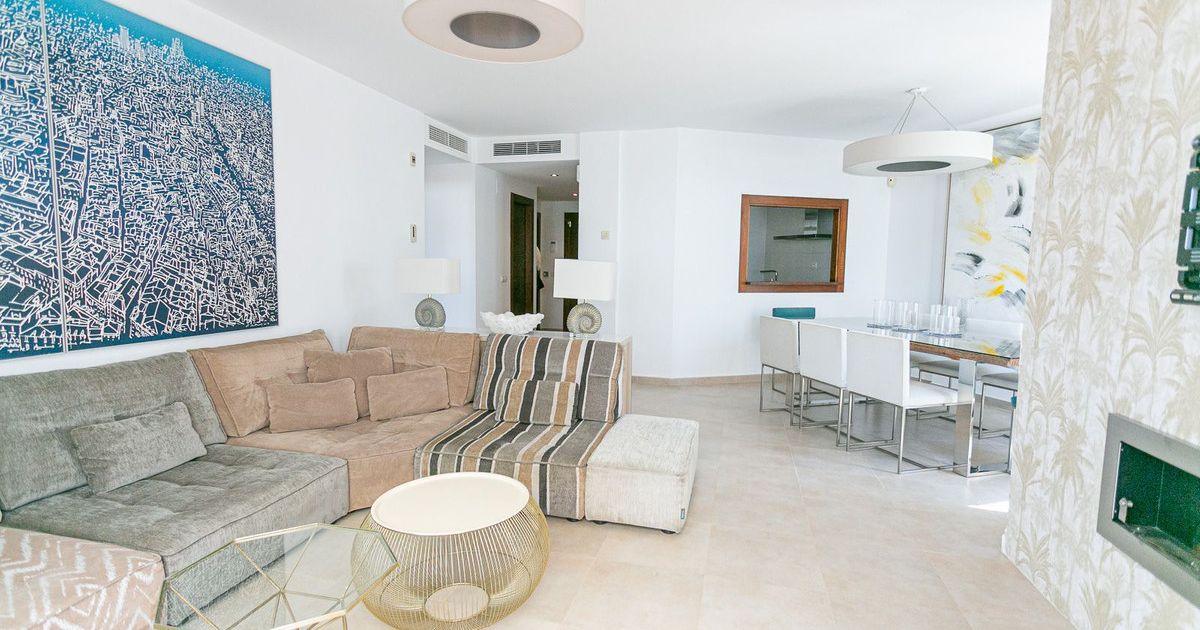 Dwupoziomowy penthouse w Altos de los Monteros, Altos de los Monteros, 5/12