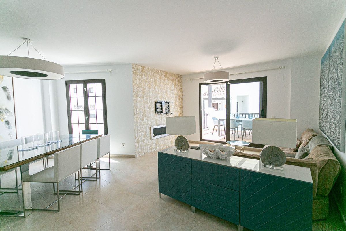 Dwupoziomowy penthouse w Altos de los Monteros, Altos de los Monteros, 7/12