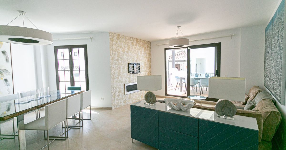 Dwupoziomowy penthouse w Altos de los Monteros, Altos de los Monteros, 7/12
