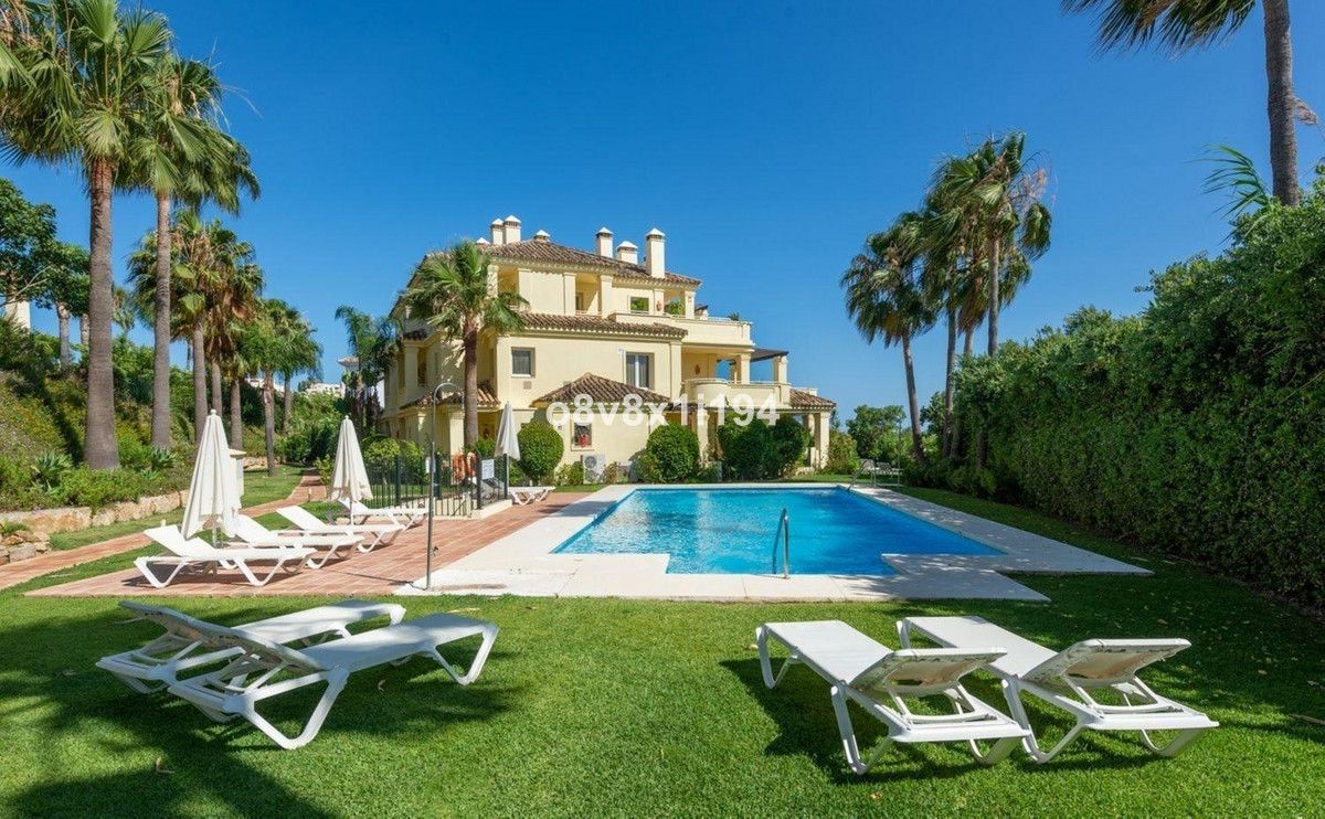 Apartment in der mittleren Etage in Casares, Casares, 4/12