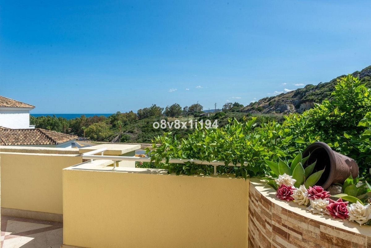 Apartment in der mittleren Etage in Casares, Casares, 8/12