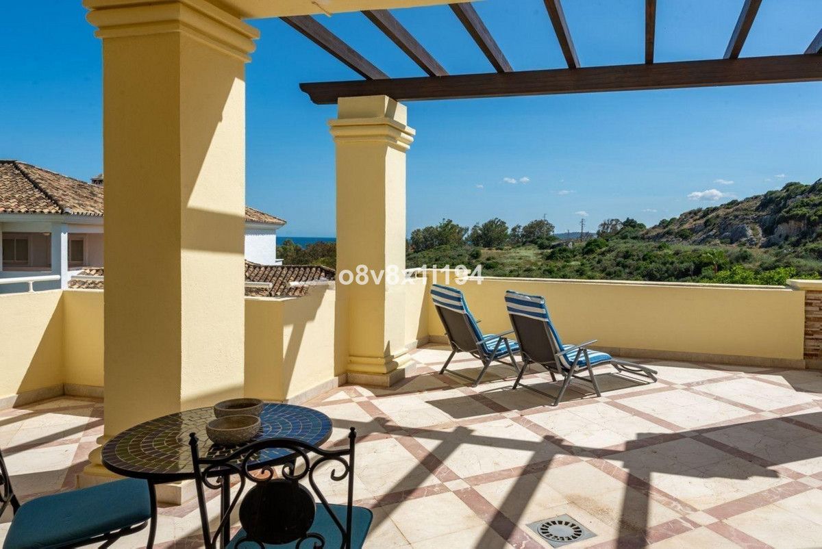 Apartment in der mittleren Etage in Casares, Casares, 9/12