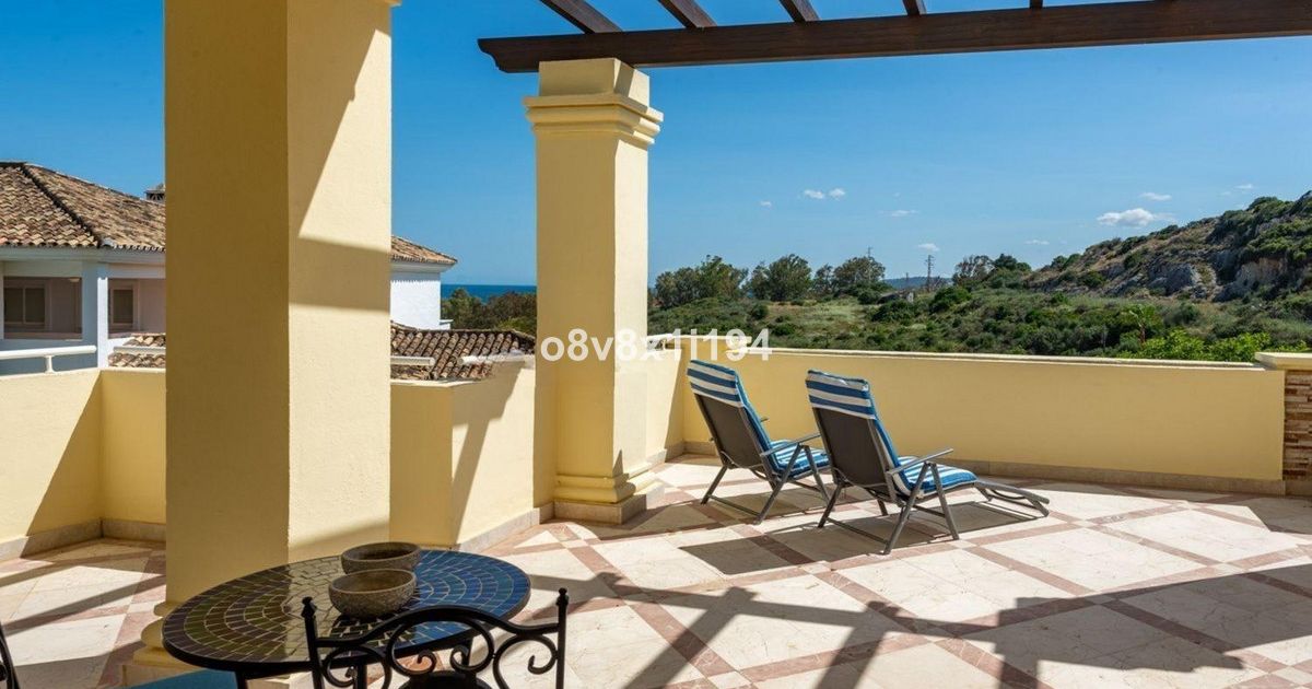 Apartment in der mittleren Etage in Casares, Casares, 9/12