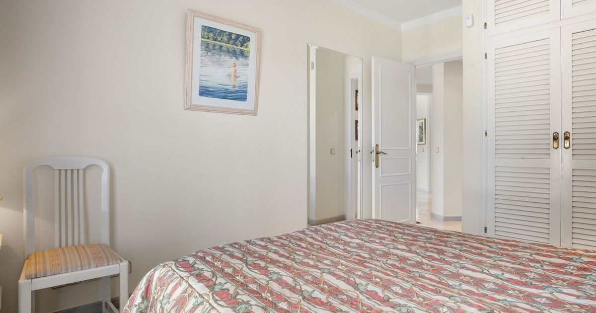 Appartement op de middelste verdieping in Elviria, Elviria, 11/12