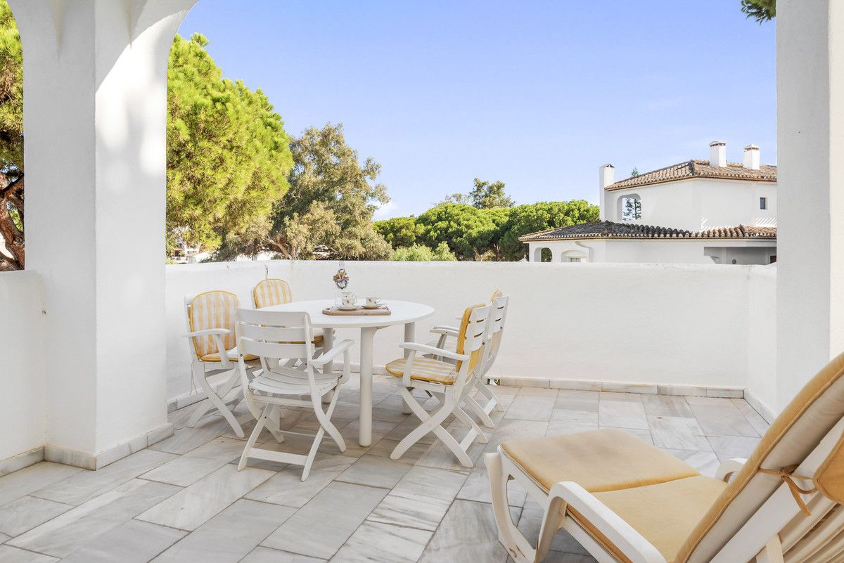 Appartement op de middelste verdieping in Elviria, Elviria, 5/12