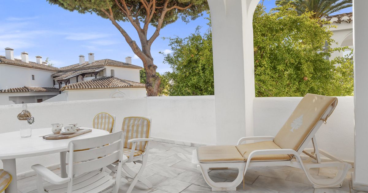 Appartement op de middelste verdieping in Elviria, Elviria, 6/12