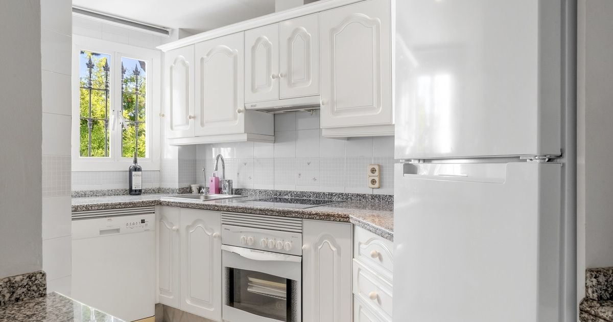 Appartement op de middelste verdieping in Elviria, Elviria, 8/12
