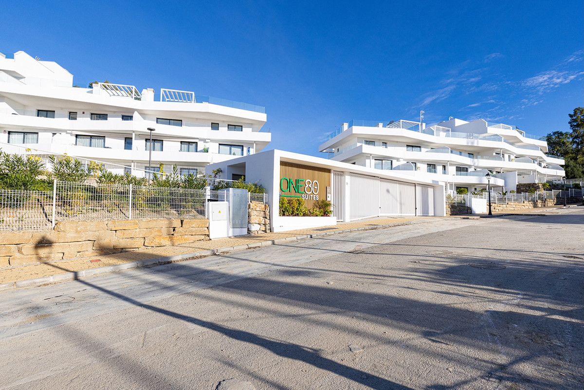 Wohnung in mittlerer Etage in Estepona, Estepona, 3/12