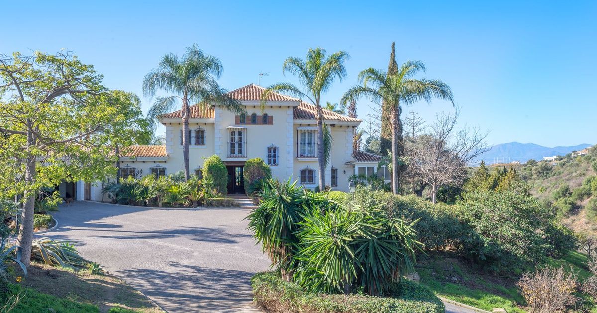 Detached Villa in Altos de los Monteros, Altos de los Monteros, 2/12