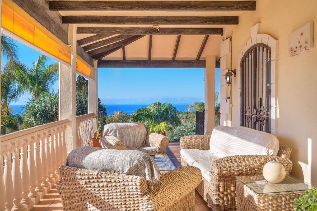 Detached Villa in Altos de los Monteros, Altos de los Monteros, 4/12