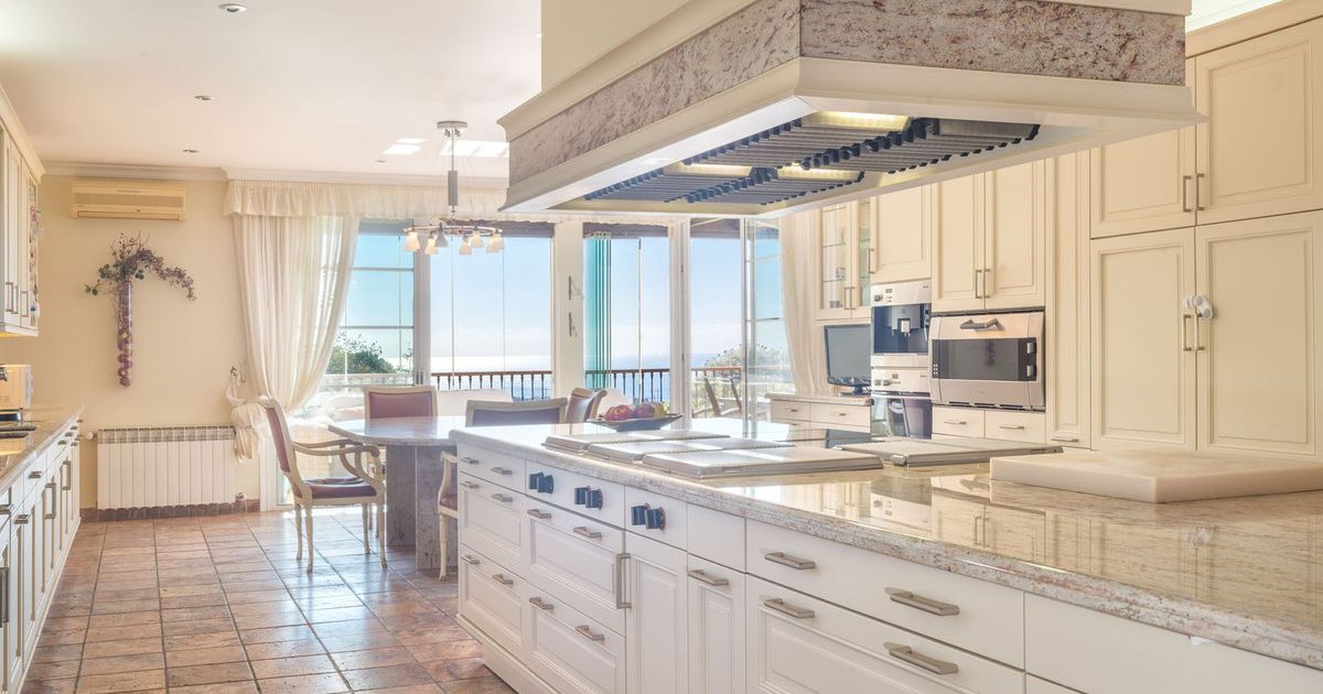 Detached Villa in Altos de los Monteros, Altos de los Monteros, 7/12