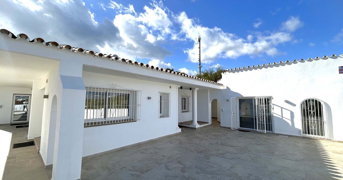 Villa in Mijas Costa, El Faro de Calaburras, Mijas Costa, 1/12