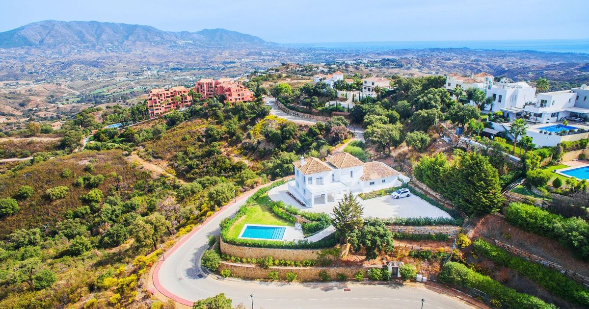 Detached Villa in La Mairena, La Mairena, 1/12
