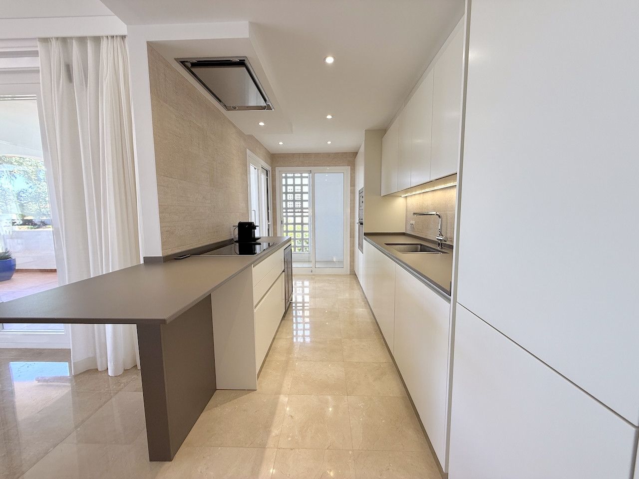 Apartament w Marbella East, La Mairena, Marbella East, 9/12