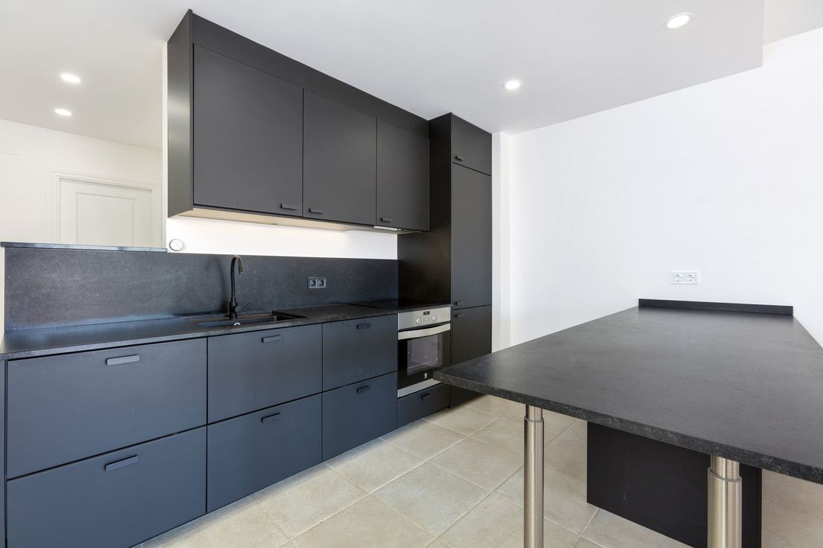 Middle Floor Apartment in Nueva Andalucía, Nueva Andalucía, 2/8