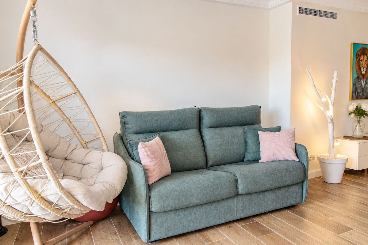 Квартира на среднем этаже в Cabopino, Cabopino, 6/12