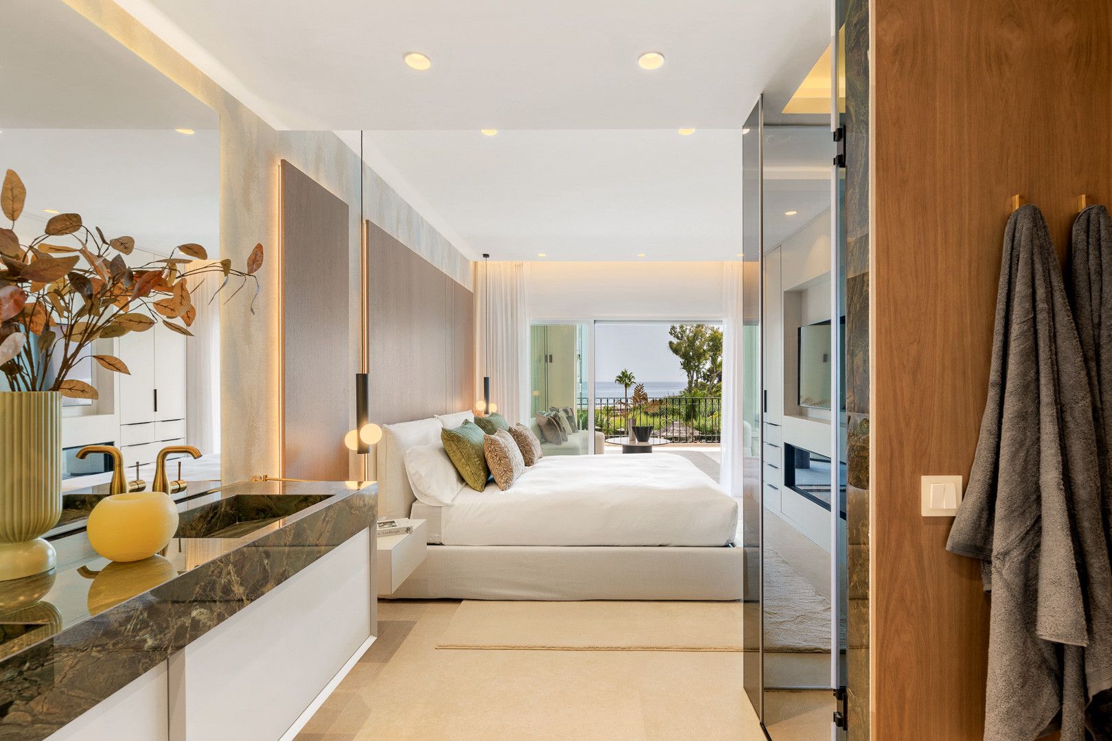 Апартаменты в Estepona, Bahía del Velerín, Estepona, 6/12