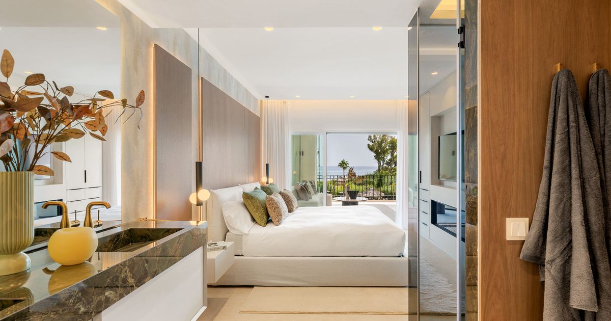 Апартаменты в Estepona, Bahía del Velerín, Estepona, 6/12