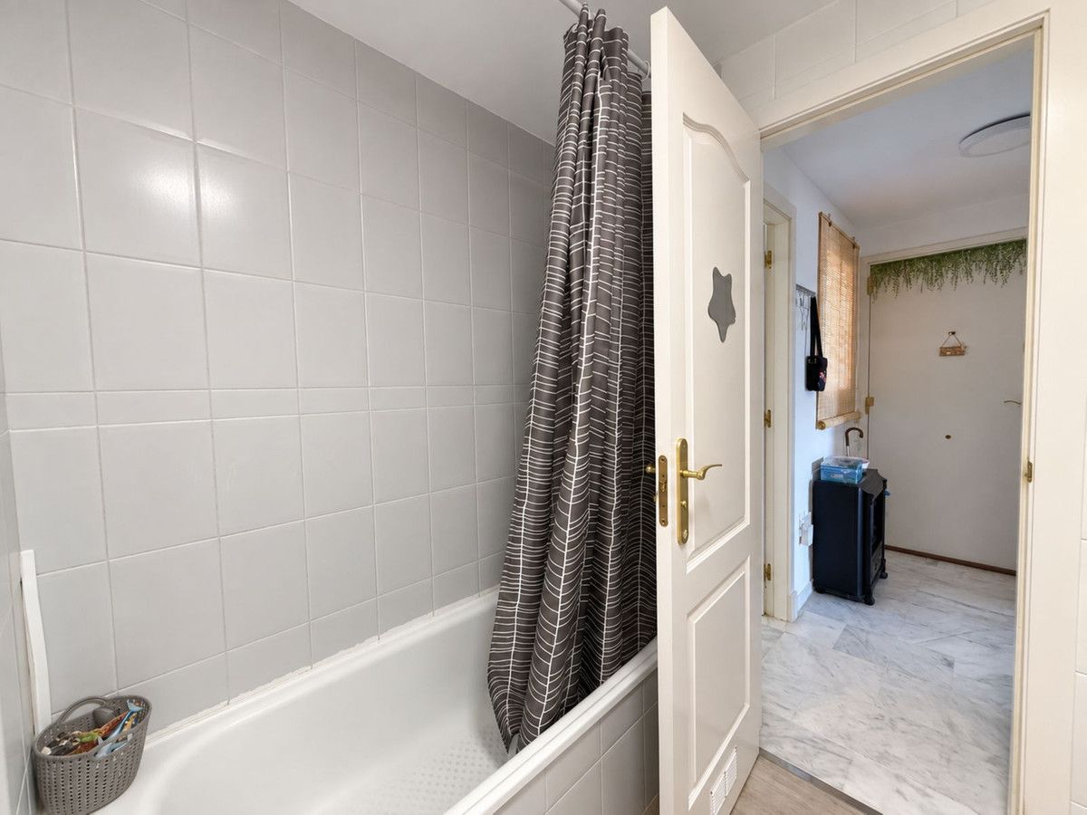 Apartament na środkowym piętrze w Doña Julia, Doña Julia, 12/12