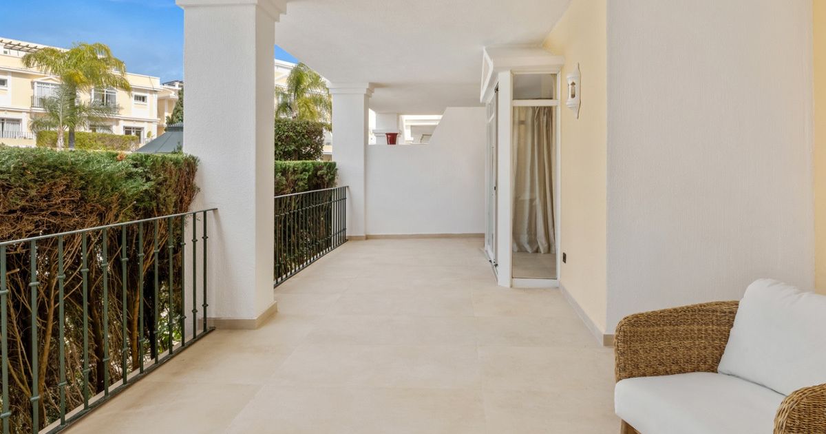 Middle Floor Apartment in Nueva Andalucía, Nueva Andalucía, 2/12