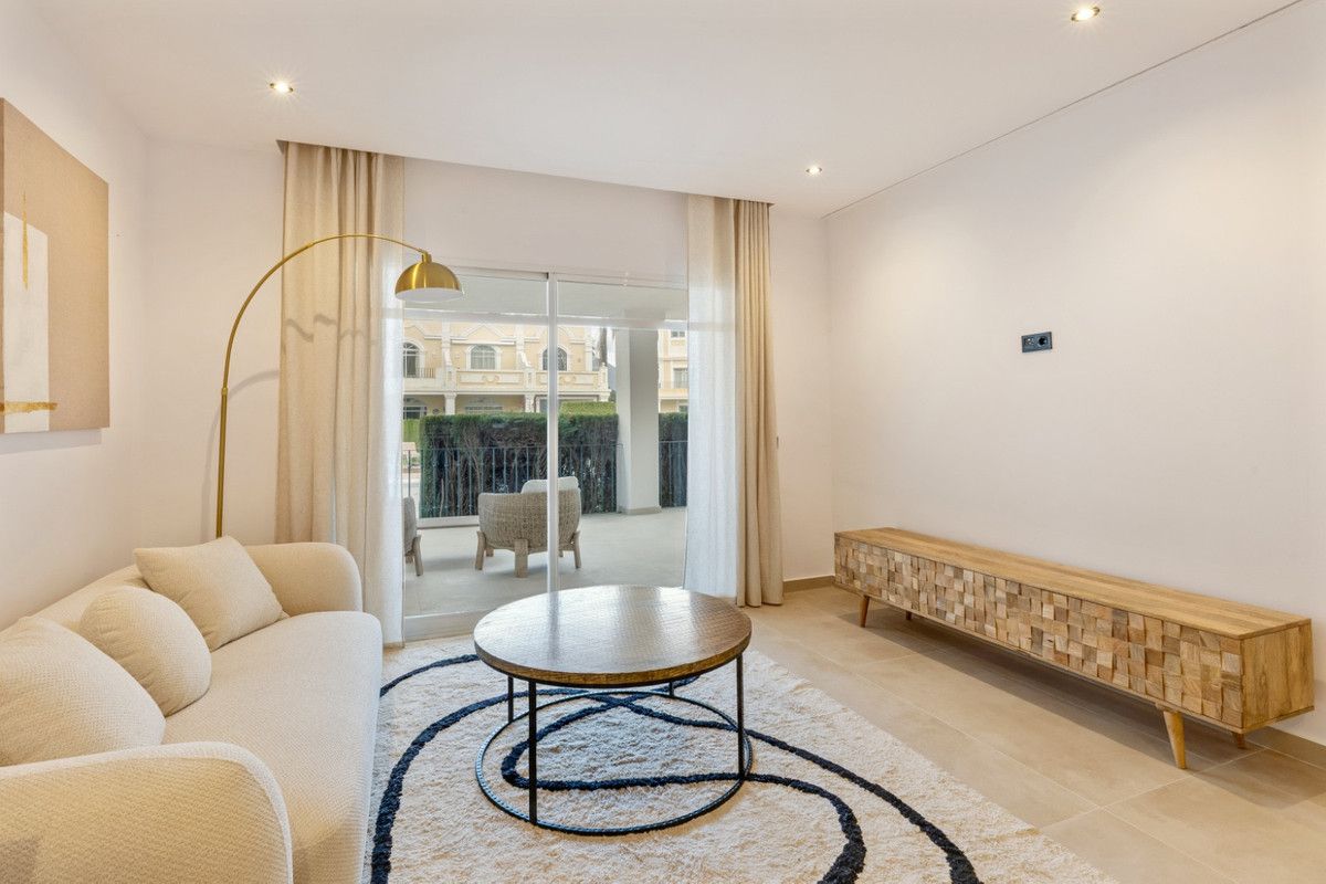 Middle Floor Apartment in Nueva Andalucía, Nueva Andalucía, 3/12