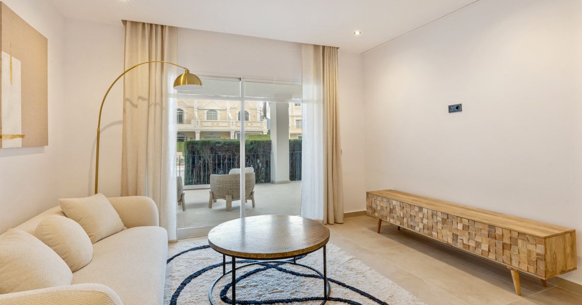 Middle Floor Apartment in Nueva Andalucía, Nueva Andalucía, 3/12