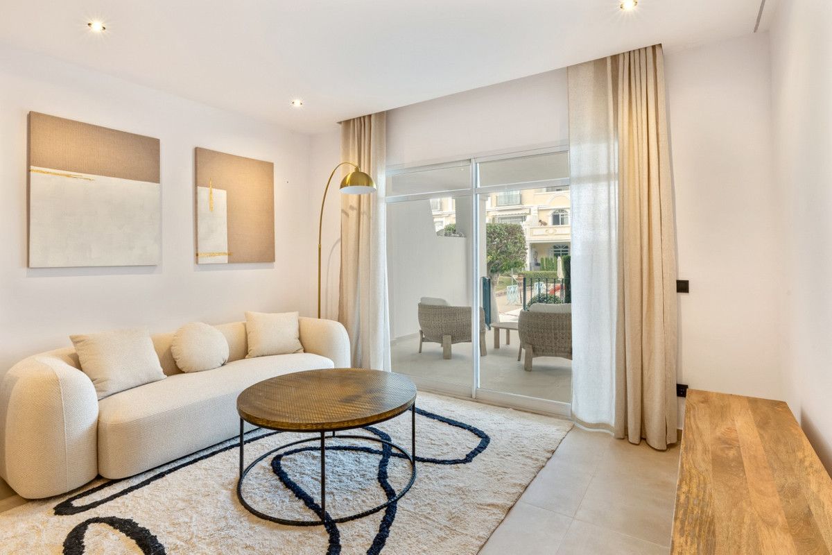 Middle Floor Apartment in Nueva Andalucía, Nueva Andalucía, 5/12