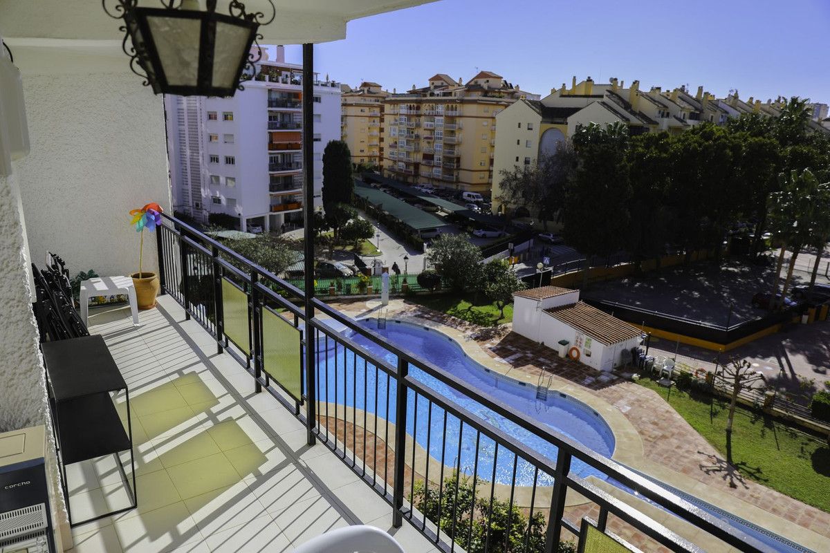 Appartement op de middelste verdieping in Los Boliches, Los Boliches, 1/12
