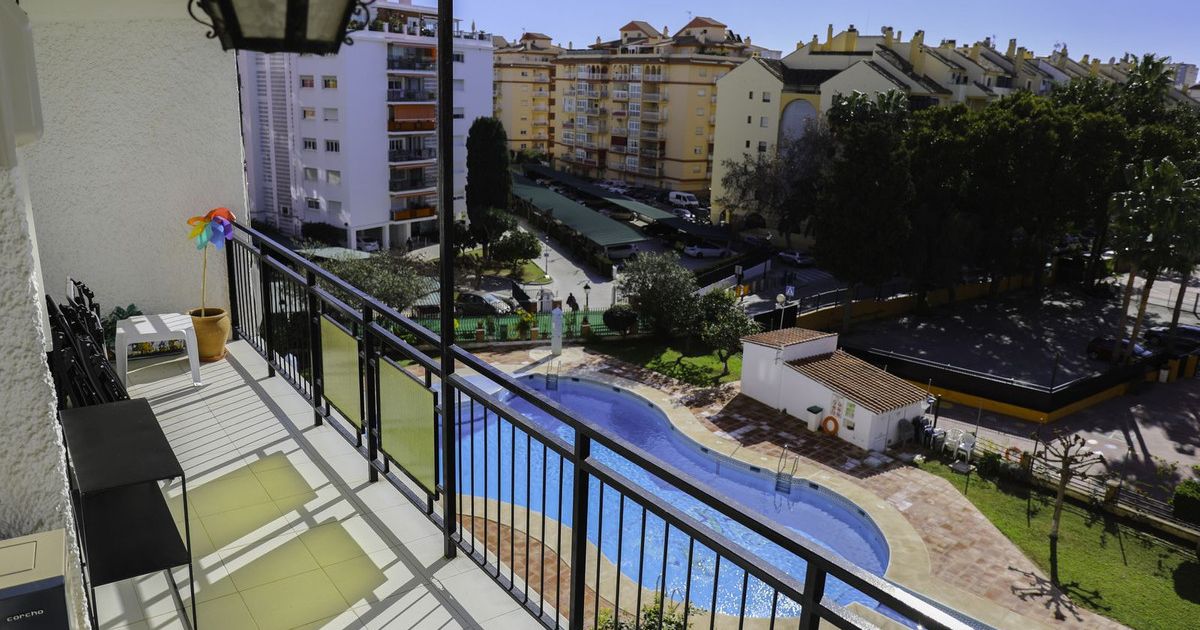 Apartament na środkowym piętrze w Los Boliches, Los Boliches, 1/12