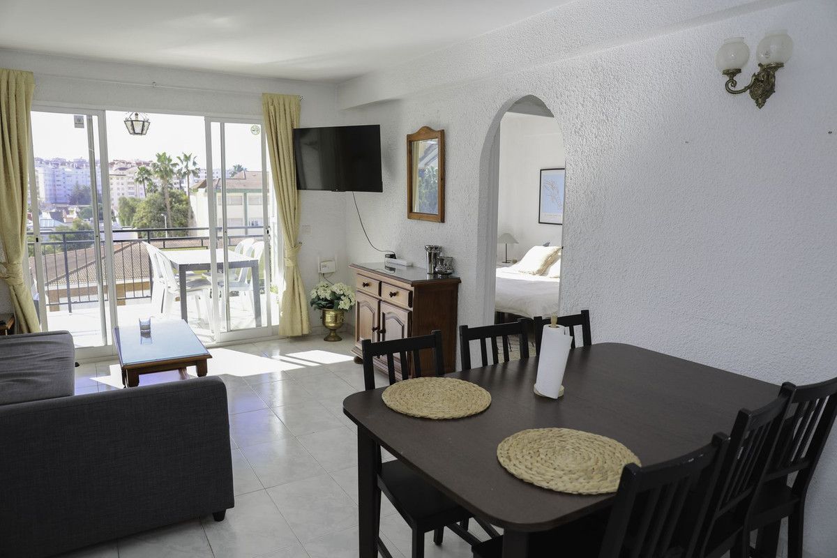 Appartement op de middelste verdieping in Los Boliches, Los Boliches, 3/12
