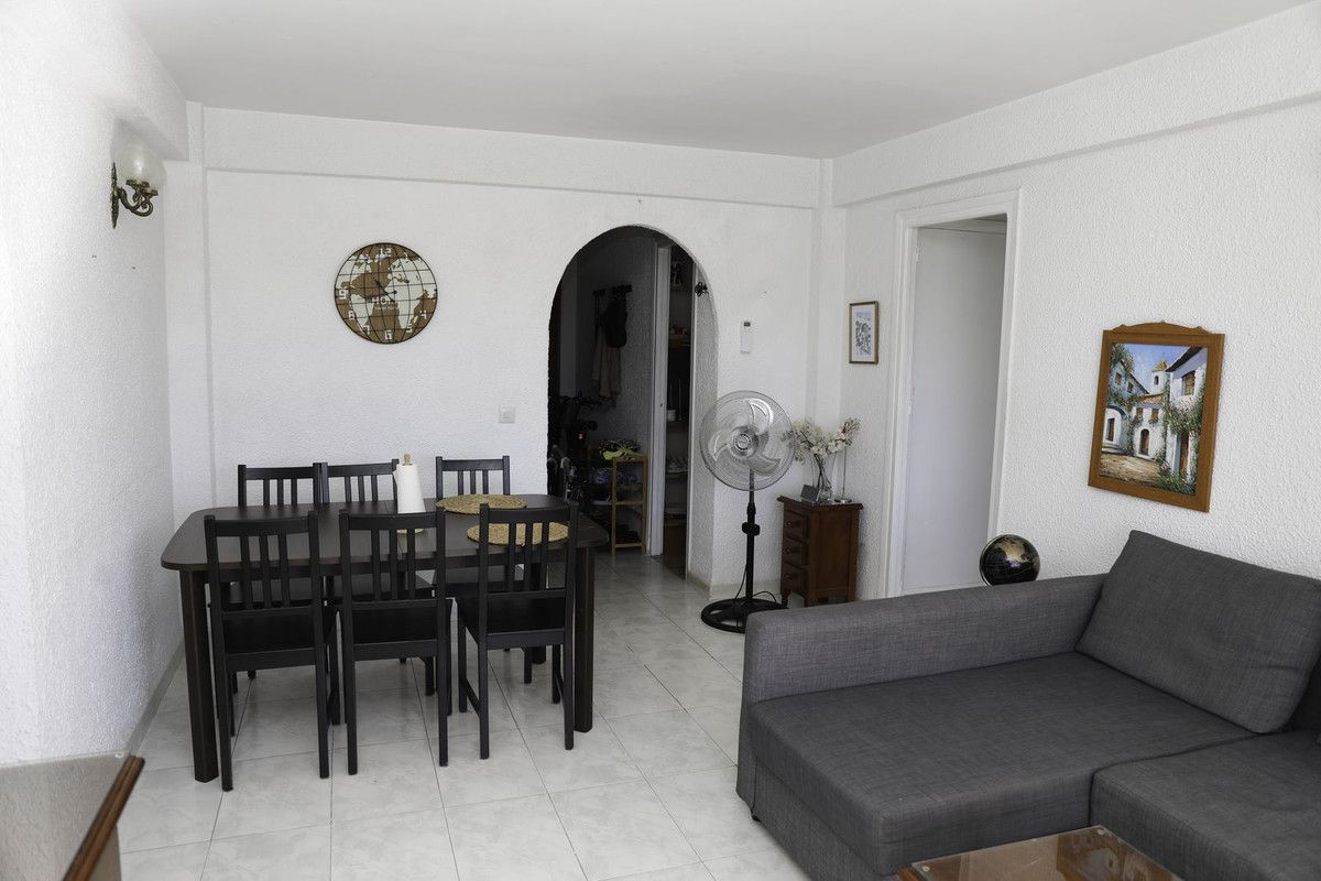 Appartement op de middelste verdieping in Los Boliches, Los Boliches, 4/12