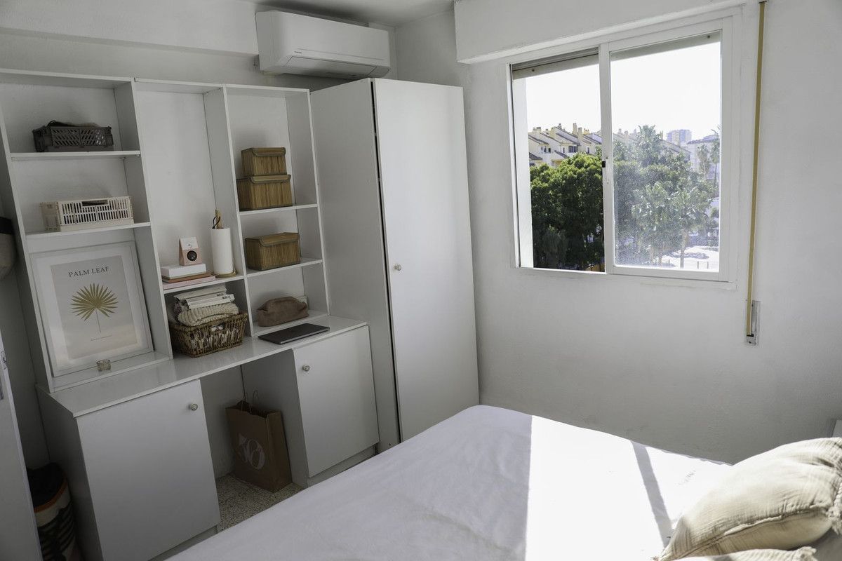 Appartement op de middelste verdieping in Los Boliches, Los Boliches, 8/12