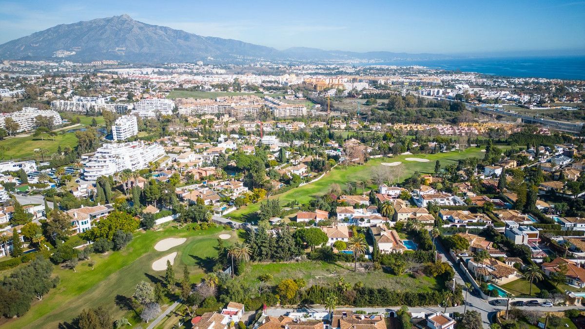 Residential Plot in Guadalmina Alta, Guadalmina Alta, 3/5