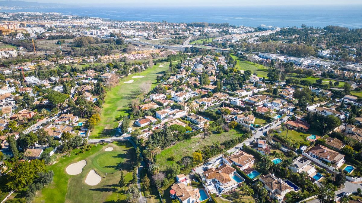 Residential Plot in Guadalmina Alta, Guadalmina Alta, 4/5