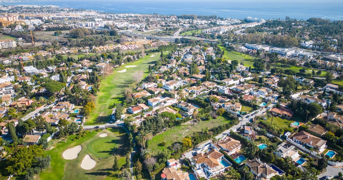 Residential Plot in Guadalmina Alta, Guadalmina Alta, 4/5