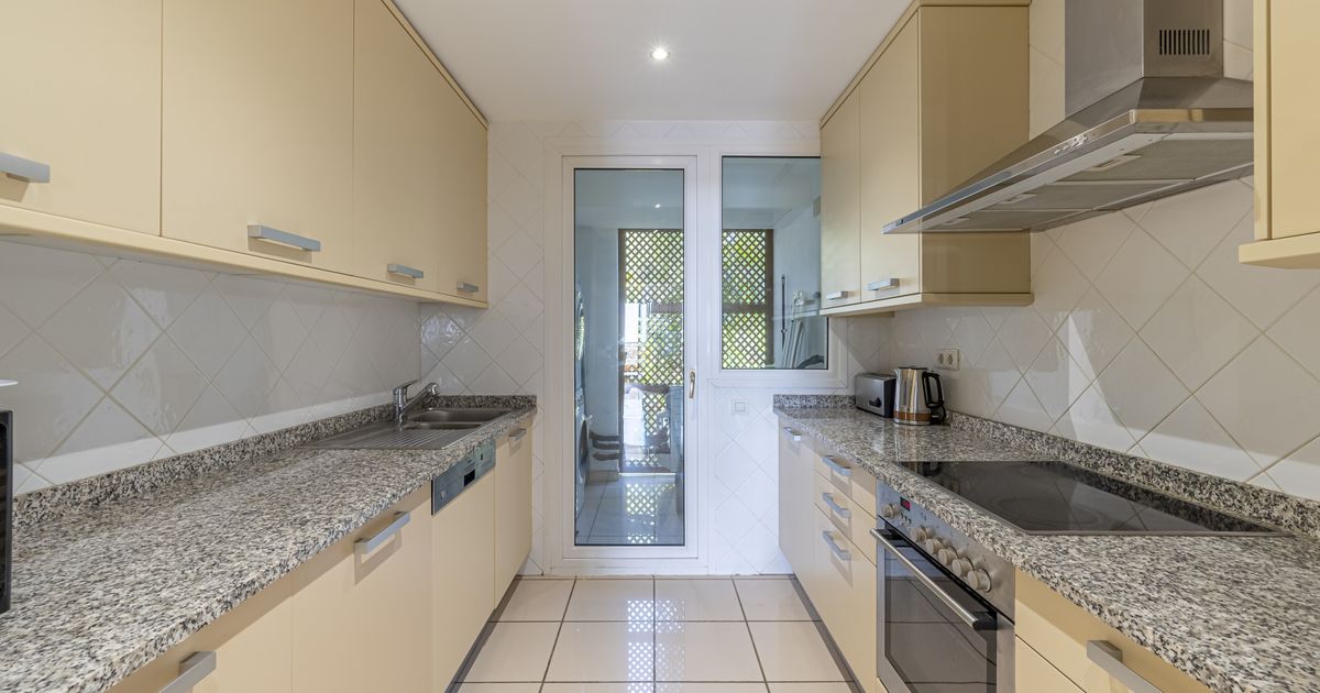 Апартаменты в Estepona, Benavista, Estepona, 9/12