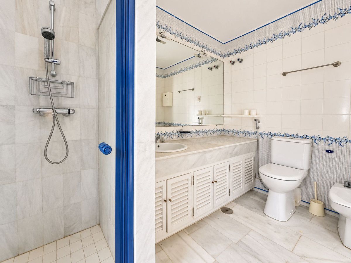 Townhouse in Cabopino, Cabopino, 11/12