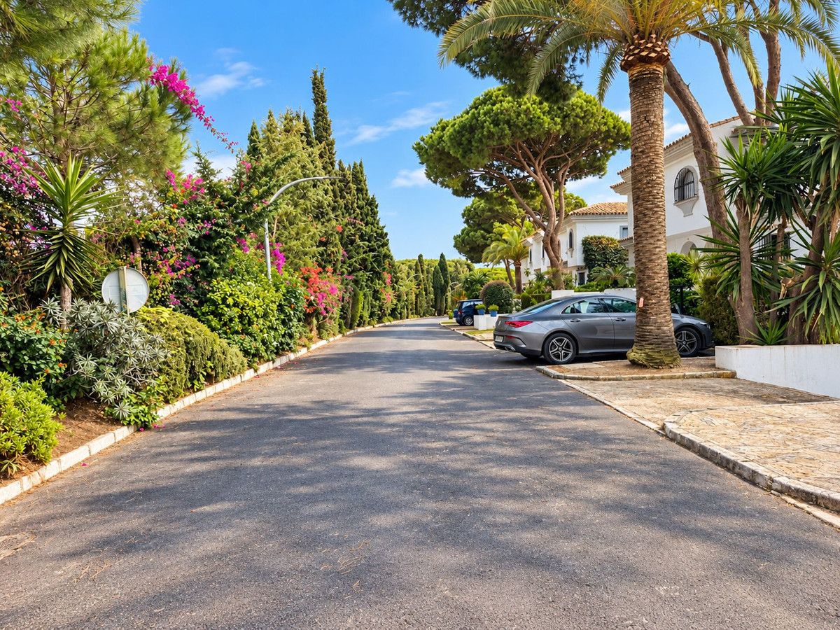Townhouse in Cabopino, Cabopino, 8/12